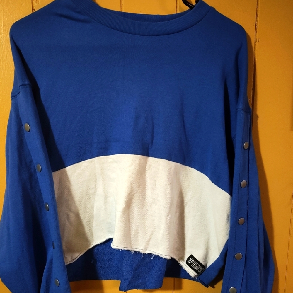 PINK Victoria's Secret NWT Semi-Cropped Crew neck